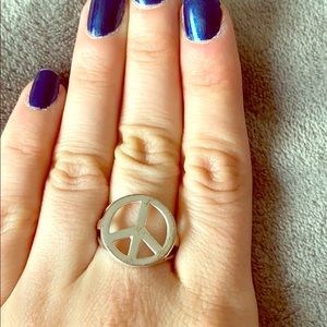 Silver peace sign ring (size ~7)